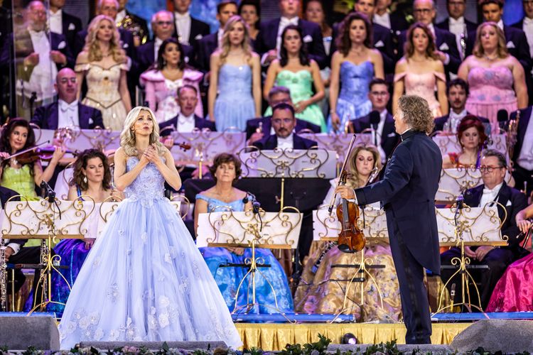 Andre Rieu Waltz the Night Away