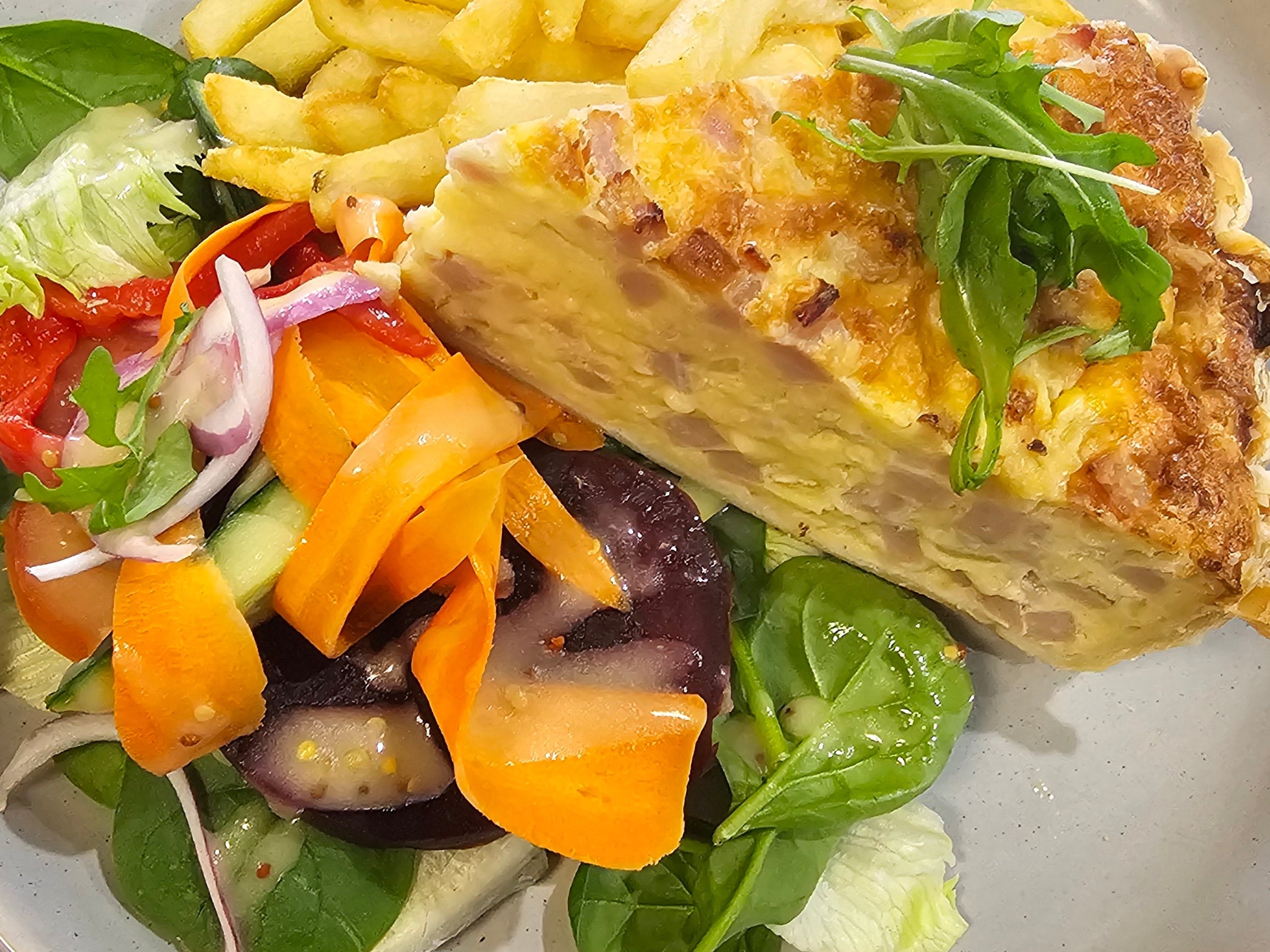 Homemade quiche and fresh salad from The Social Cafe in Emerald QLD 4720 – available for catering and takeaway.