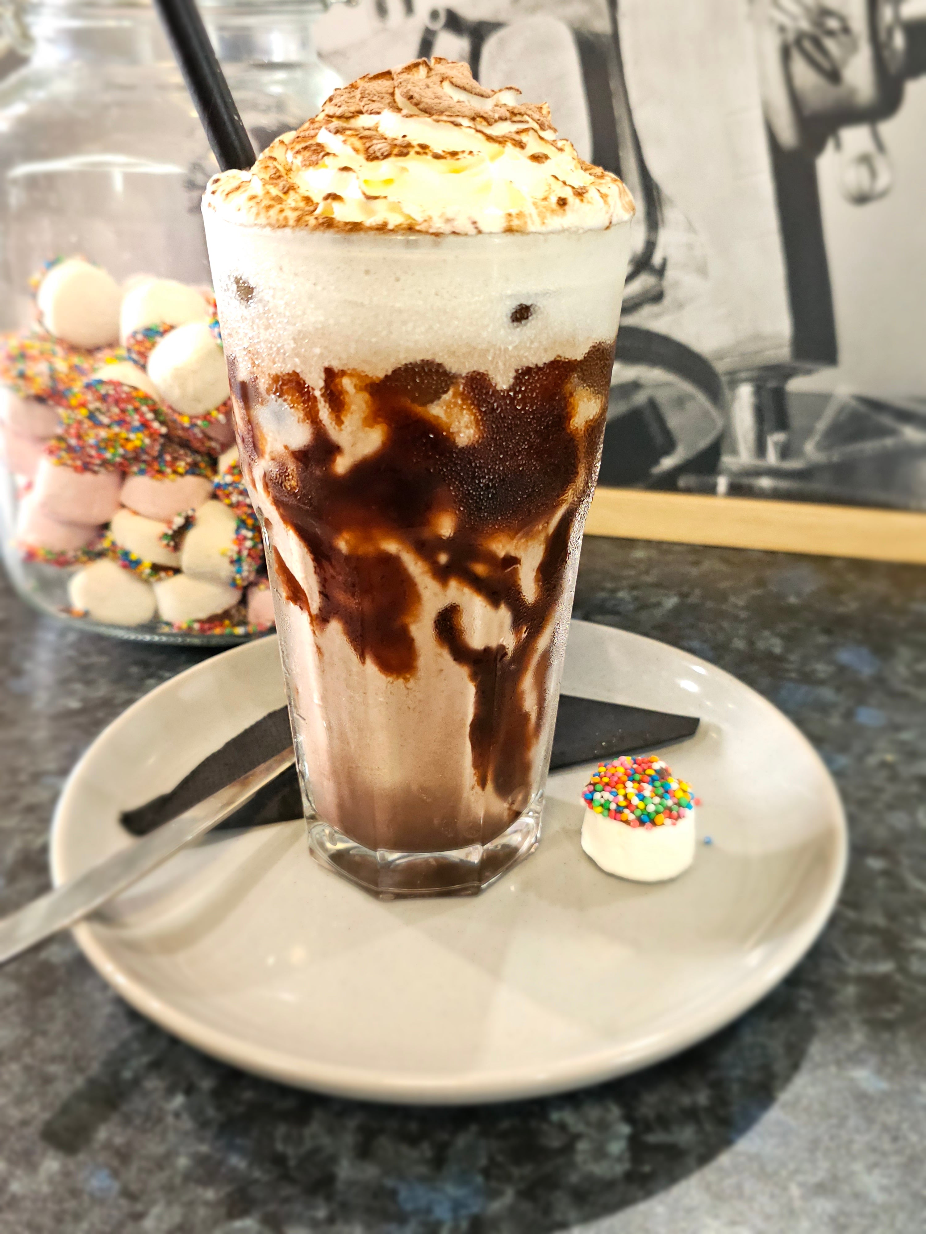 Iced coffee and iced chocolate served at The Social Cafe in Emerald QLD 4720 – available for takeaway and dine-in.